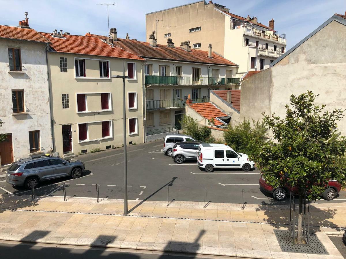 Le Massilia Виши Екстериор снимка